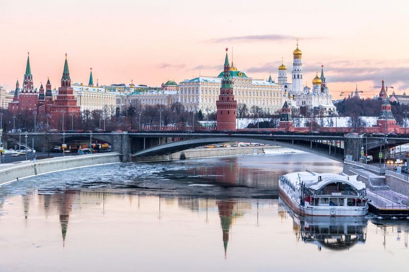 russia-moscow-moscow-kremlin-rossiya-jnk3.jpg